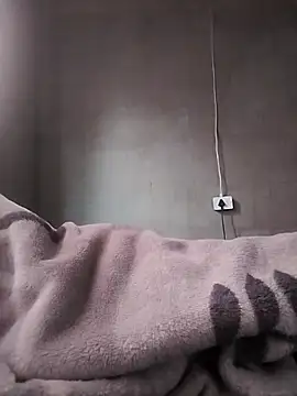 LaneYam online show from March 8, 8:17 am