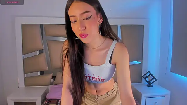 Snapshot of Princess_tokyo chatting on January 23, 12:52 pm Princess tokyo online show from January 23, 12:52 pm