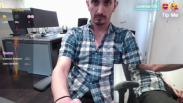 riffraphboi online show from October 11, 10:38 am