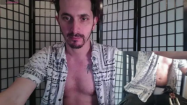 riffraphboi online show from April 2, 10:33 am