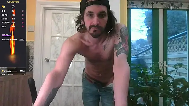 riffraphboi online show from February 10, 9:47 am