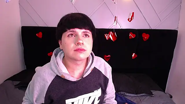 Snapshot of dalmonn_lennoxx chatting on February 13, 6:37 pm dalmonn lennoxx online show from February 13, 6:37 pm