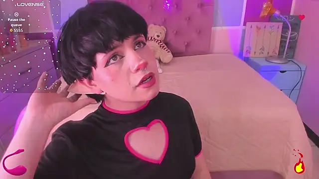 Snapshot of dalmonn_lennoxx chatting on October 7, 7:48 pm dalmonn lennoxx online show from October 7, 7:48 pm