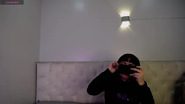 Snapshot of dalmonn_lennoxx chatting on February 25, 6:23 pm dalmonn lennoxx online show from February 25, 6:23 pm