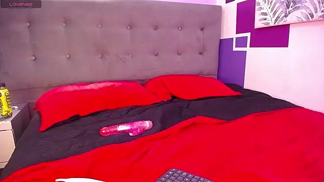 Snapshot of dalmonn_lennoxx chatting on February 4, 1:02 am dalmonn lennoxx online show from February 4, 1:02 am