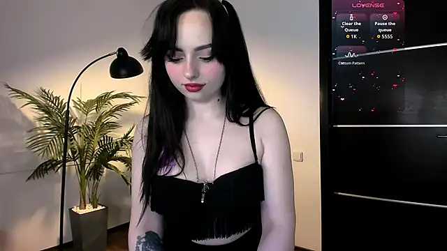 Noirael online show from April 19, 2:40 pm