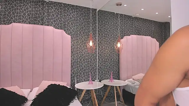 ArianaGolden online show from September 14, 2:39 pm