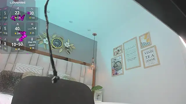 ArianaGolden online show from November 4, 2:43 pm