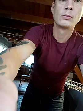 Snapshot of EngagingEvidence25 chatting on November 2, 12:43 pm EngagingEvidence25 online show from November 2, 12:43 pm