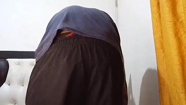 Snapshot of davidcr89 chatting on February 10, 5:50 am davidcr89 online show from February 10, 5:50 am