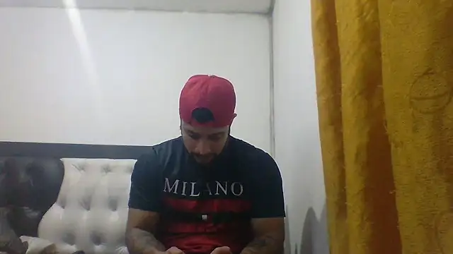 Snapshot of davidcr89 chatting on January 9, 5:58 am davidcr89 online show from January 9, 5:58 am