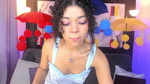 Snapshot of lucie_petite chatting on June 26, 6:14 pm lucie petite online show from June 26, 6:14 pm