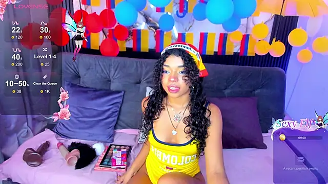 Snapshot of lucie_petite chatting on June 17, 6:29 pm lucie petite online show from June 17, 6:29 pm