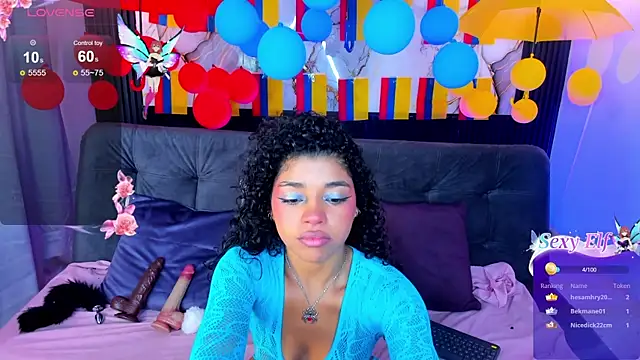 Snapshot of lucie_petite chatting on June 21, 6:36 pm lucie petite online show from June 21, 6:36 pm