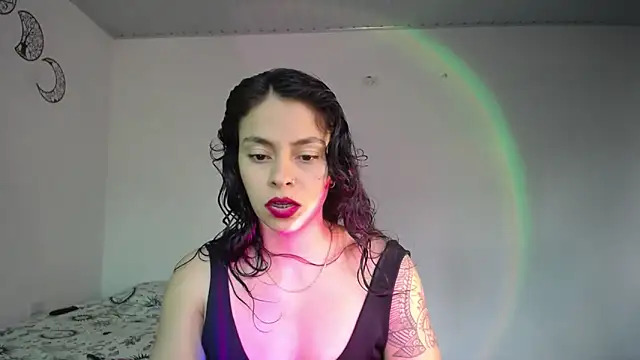 lana roman online show from November 18, 8:23 pm