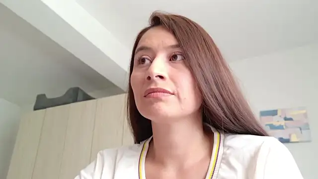 Snapshot of Andrewine89 chatting on June 17, 7:35 pm Andrewine89 online show from June 17, 7:35 pm
