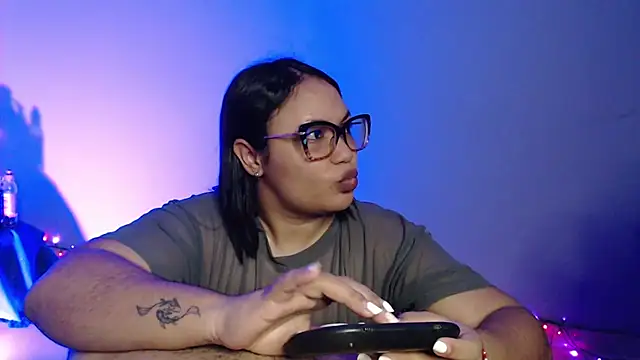 Snapshot of sweetlatin01 chatting on February 3, 3:42 am sweetlatin01 online show from February 3, 3:42 am