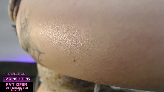 crystalll room online show from April 8, 12:34 am