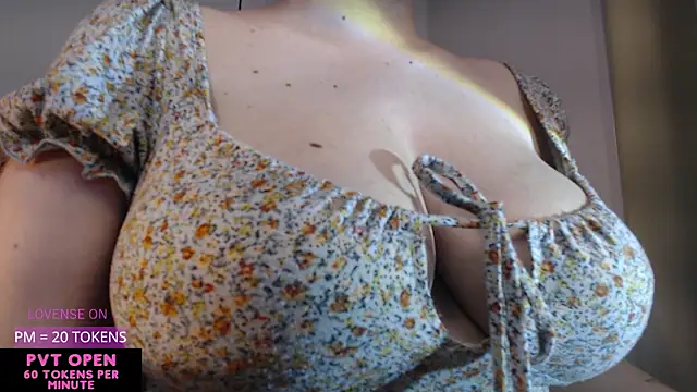 crystalll room online show from March 30, 12:34 am