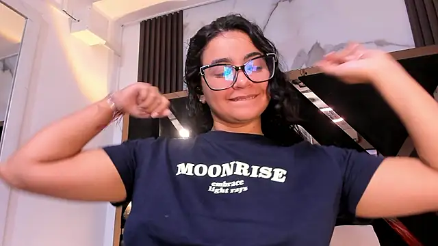 miilaklum online show from February 15, 5:34 pm