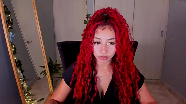 Snapshot of Curly915 chatting on September 14, 12:33 am Curly915 online show from September 14, 12:33 am