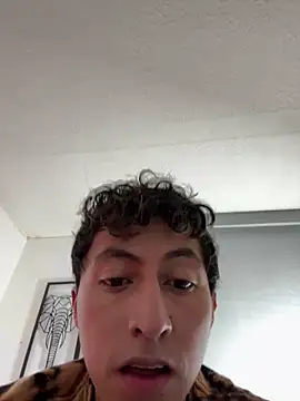 Snapshot of darkdesire_01 chatting on December 5, 3:27 am darkdesire 01 online show from December 5, 3:27 am