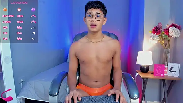 Dawn16  online show from November 6, 8:57 pm