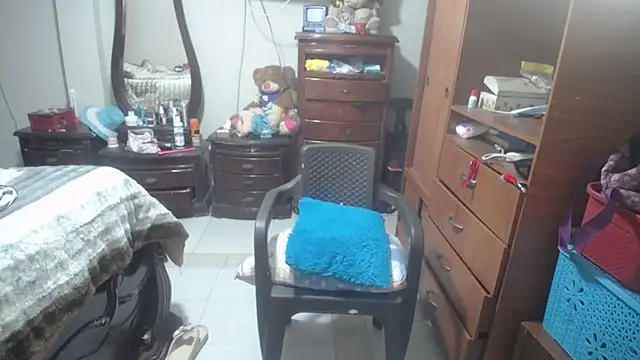 jazmin mature  online show from March 12, 12:42 pm