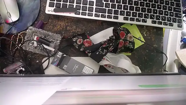 Snapshot of jazmin_mature_ chatting on October 28, 12:59 pm jazmin mature online show from October 28, 12:59 pm