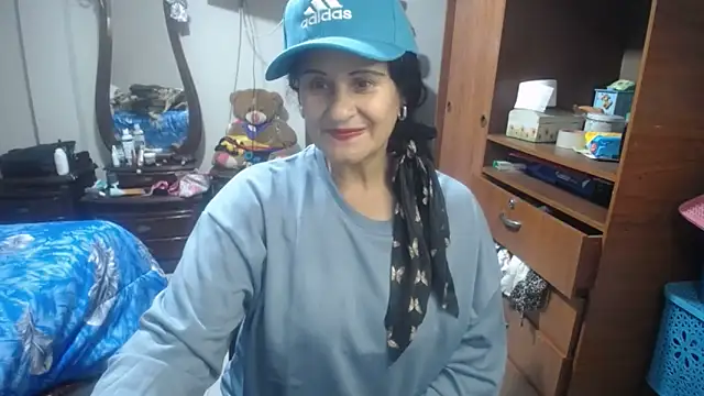 Snapshot of jazmin_mature_ chatting on June 8, 8:20 pm jazmin mature online show from June 8, 8:20 pm