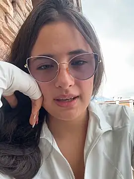 baaby-miiaa online show from July 6, 2:35 pm