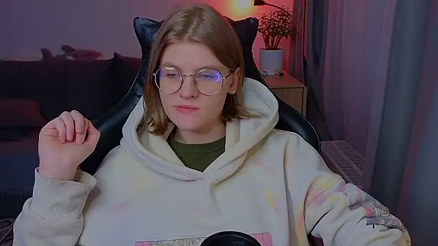  JessieVibes online show from February 6, 3:08 pm