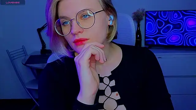  JessieVibes online show from February 26, 3:43 pm