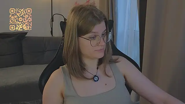 Snapshot of _JessieVibes chatting on July 21, 2:29 pm JessieVibes online show from July 21, 2:29 pm