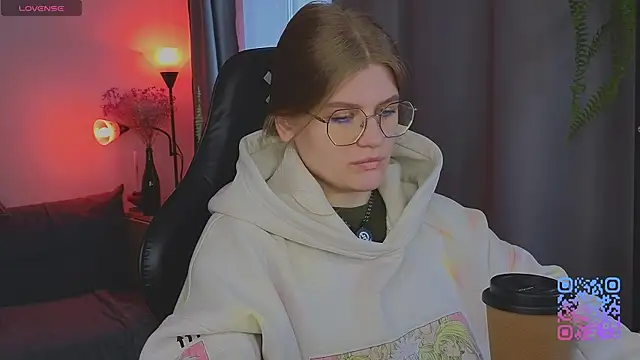  JessieVibes online show from May 29, 2:01 pm