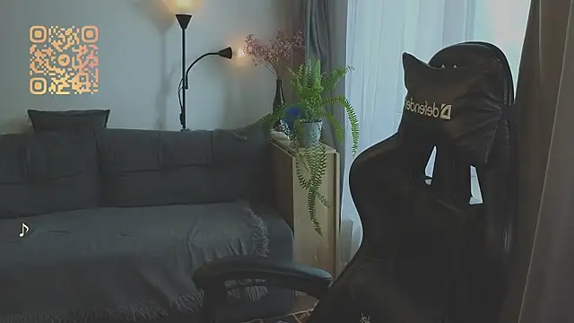Snapshot of _JessieVibes chatting on July 19, 1:41 pm JessieVibes online show from July 19, 1:41 pm