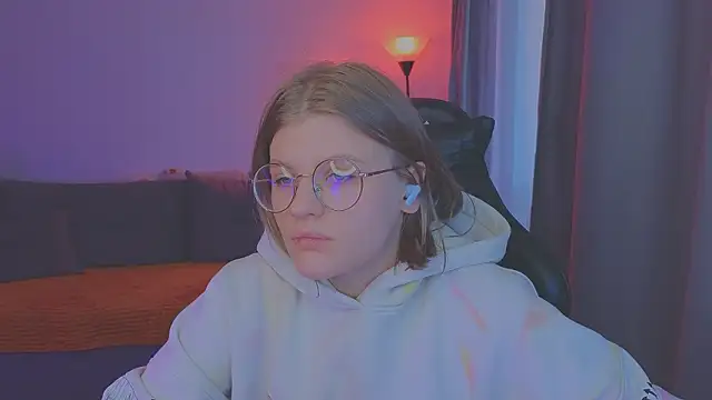  JessieVibes online show from March 15, 3:30 pm