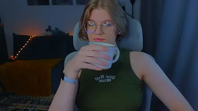  JessieVibes online show from October 24, 12:48 pm