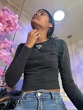 BriannaRoses online show from April 12, 4:05 am