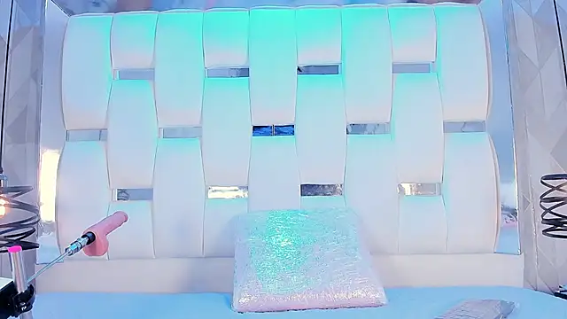 BriannaRoses online show from October 24, 9:47 pm