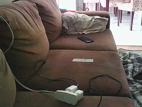 Snapshot of uberdot chatting on October 31, 11:29 am uberdot online show from October 31, 11:29 am