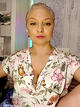 Snapshot of Anesteishen chatting on February 19, 6:10 pm Anesteishen online show from February 19, 6:10 pm