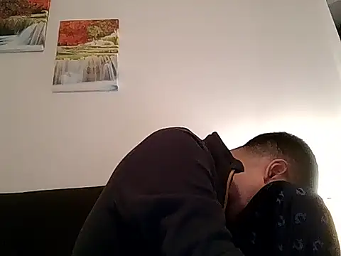 PerroDemonioHot online show from April 2, 3:02 am