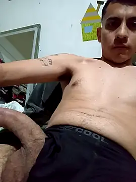 Snapshot of boyvergon chatting on March 15, 1:01 am boyvergon online show from March 15, 1:01 am