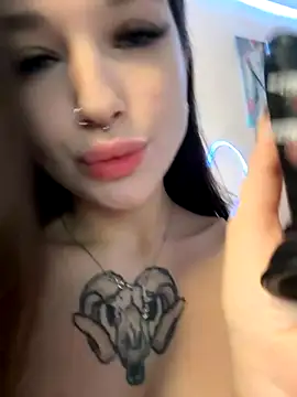 Snapshot of Arya_Black chatting on November 27, 5:08 am Arya Black online show from November 27, 5:08 am