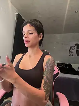 Snapshot of Rosariolovex chatting on February 21, 8:40 am Rosariolovex online show from February 21, 8:40 am