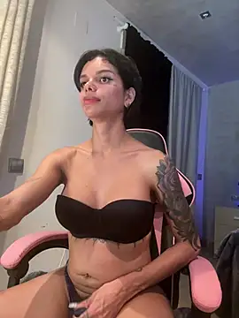 Snapshot of Rosariolovex chatting on February 26, 6:48 pm Rosariolovex online show from February 26, 6:48 pm