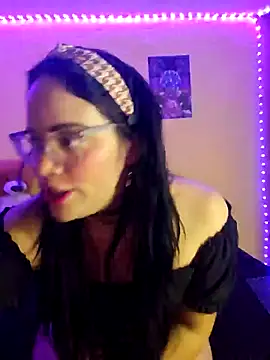 Snapshot of katrina29 chatting on February 2, 3:54 am katrina29 online show from February 2, 3:54 am