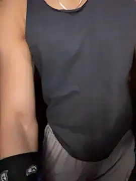 hot hunk boy online show from January 14, 9:07 pm