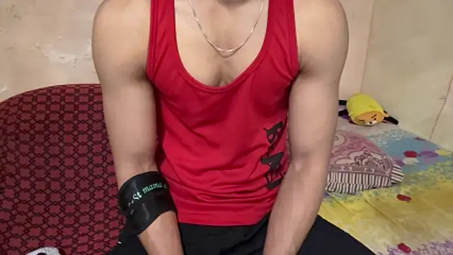 hot hunk boy online show from April 7, 5:15 pm